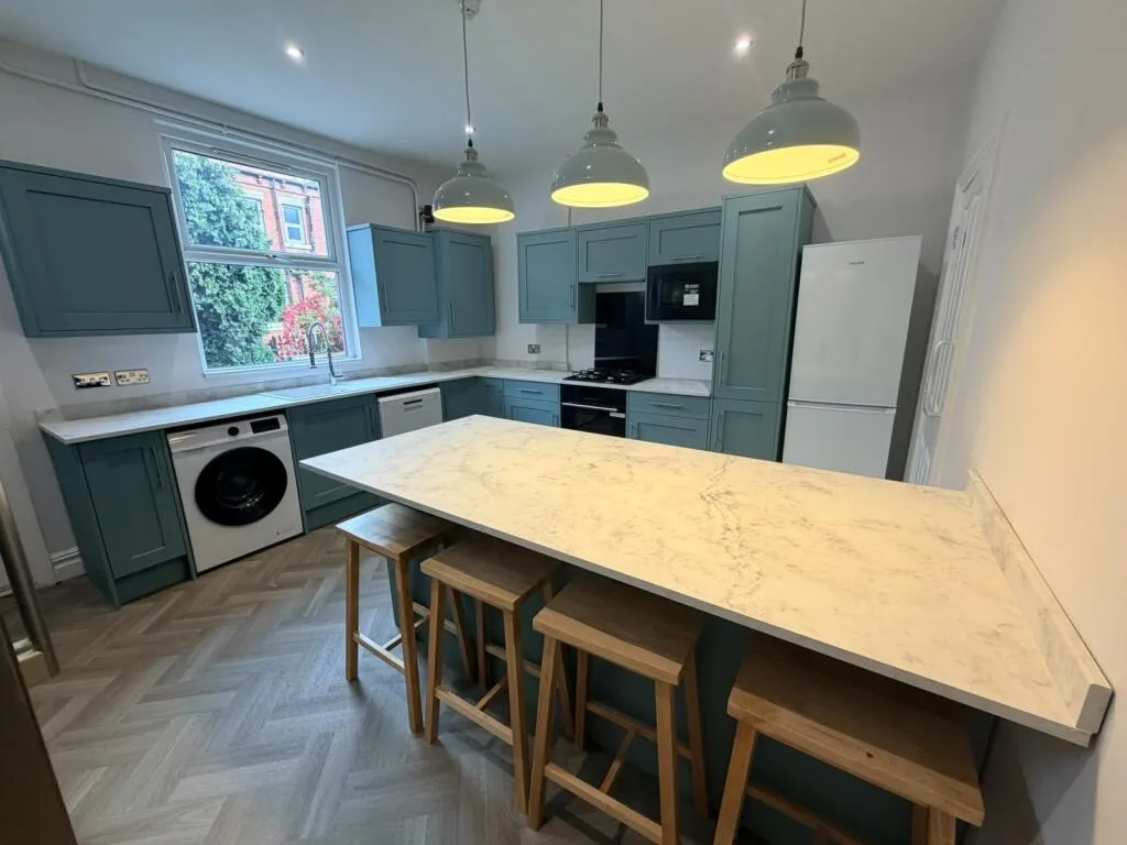 6 bedroom terraced house for rent