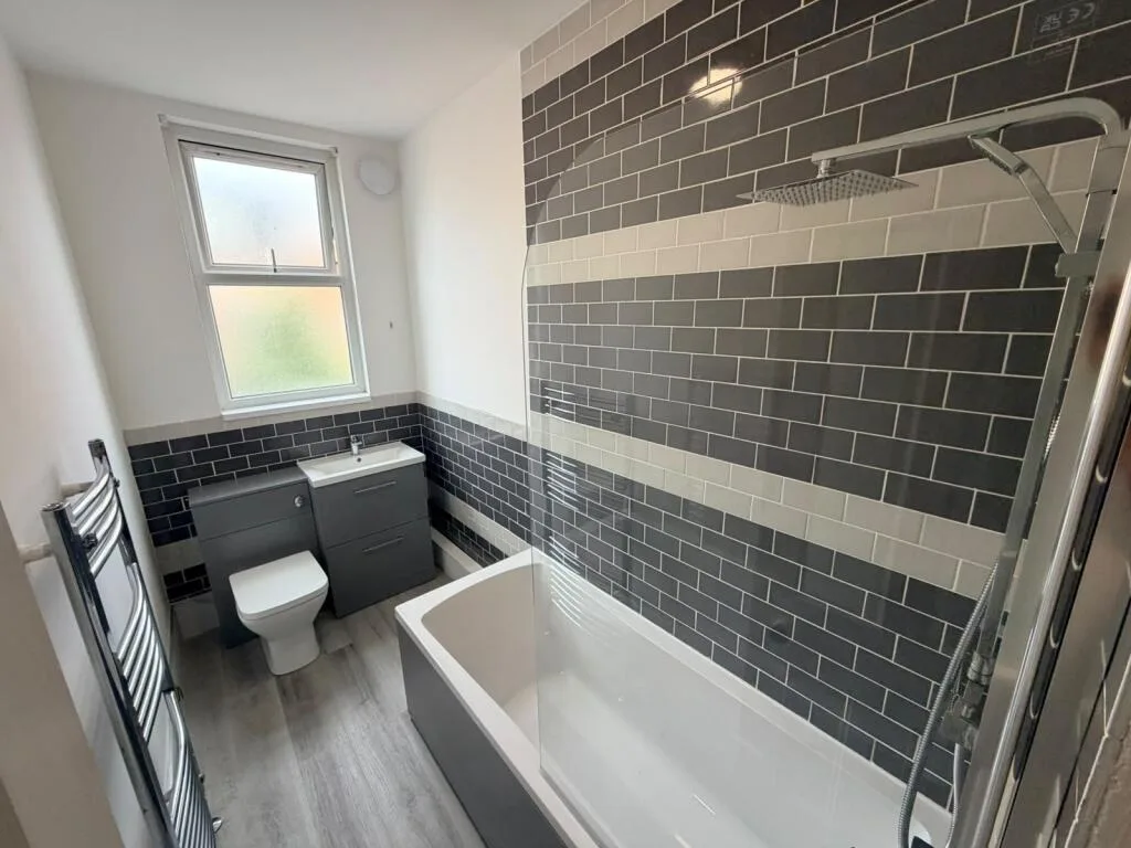 6 bedroom terraced house for rent