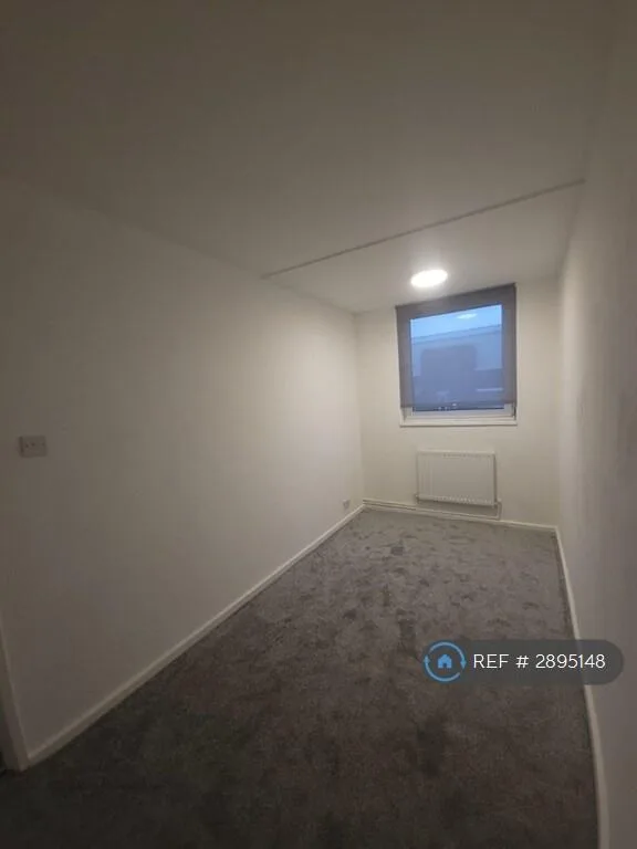 3 bedroom maisonette for rent