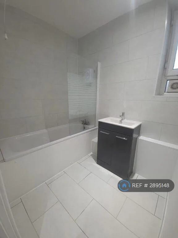 3 bedroom maisonette for rent