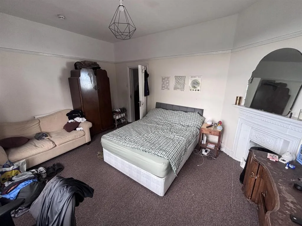 5 bedroom house for rent
