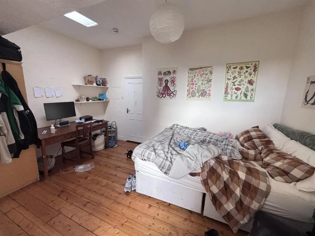 5 bedroom house for rent
