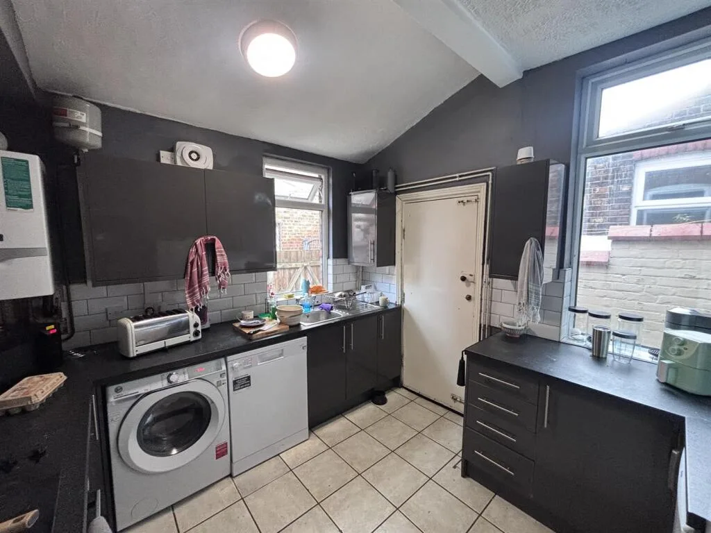 5 bedroom house for rent