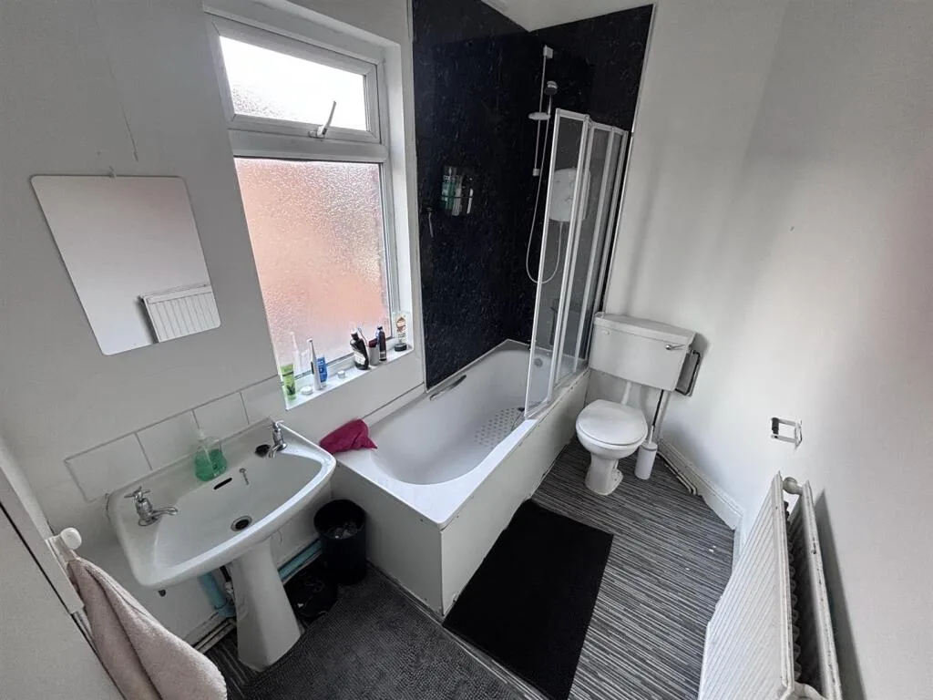 5 bedroom house for rent