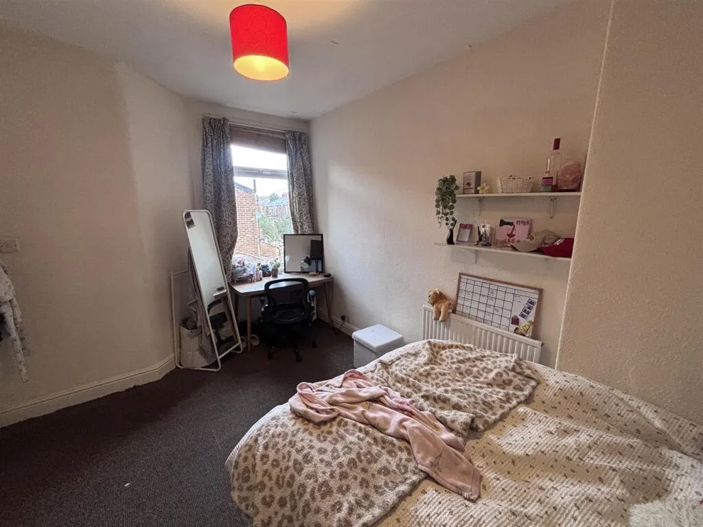 5 bedroom house for rent