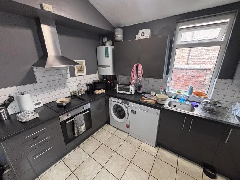 5 bedroom house for rent