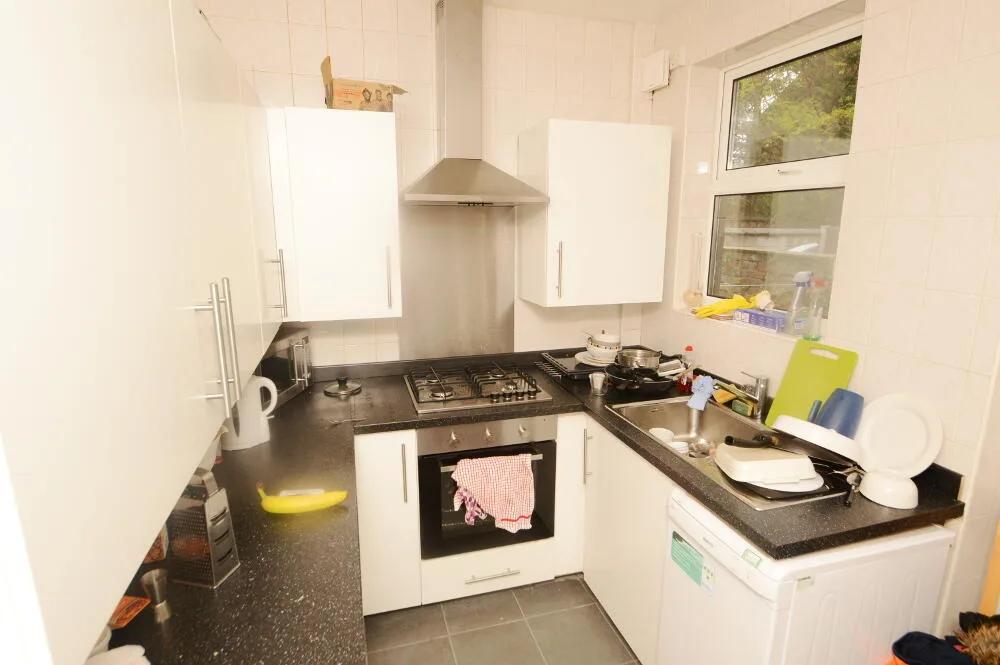 5 bedroom detached house for rent
