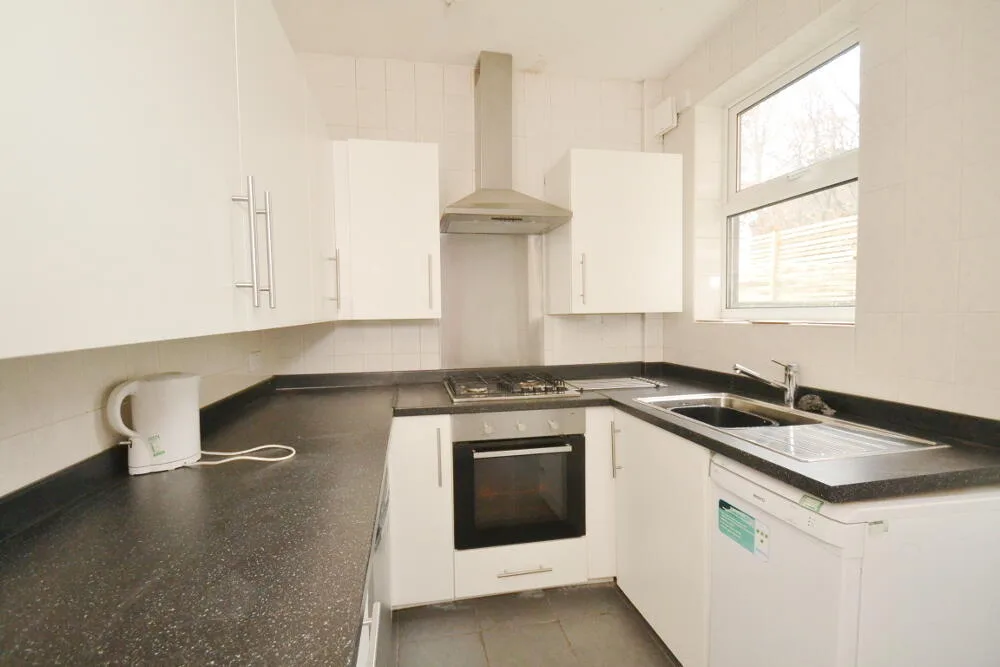 5 bedroom detached house for rent