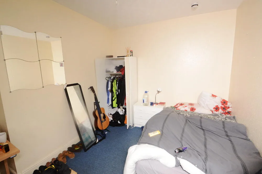 5 bedroom detached house for rent