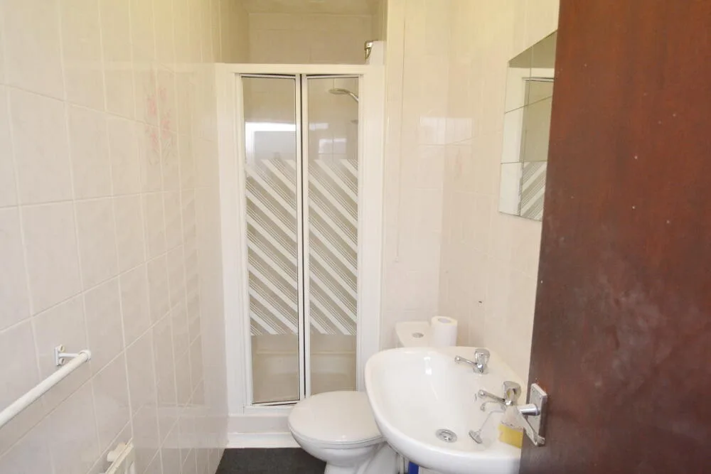 5 bedroom detached house for rent