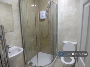 7 bedroom terraced house for rent