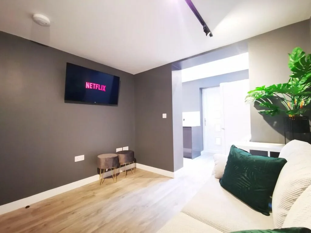 3 bedroom flat for rent