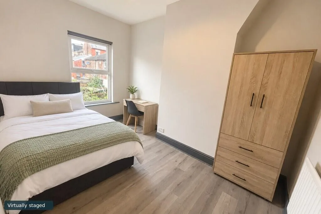 4 bedroom end of terrace house for rent