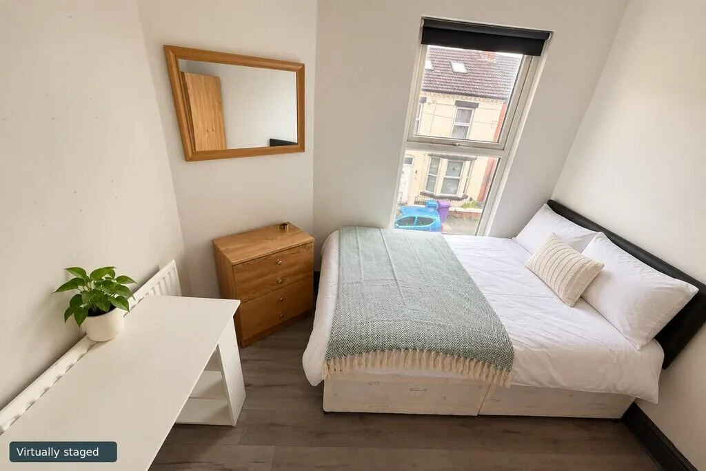 4 bedroom end of terrace house for rent
