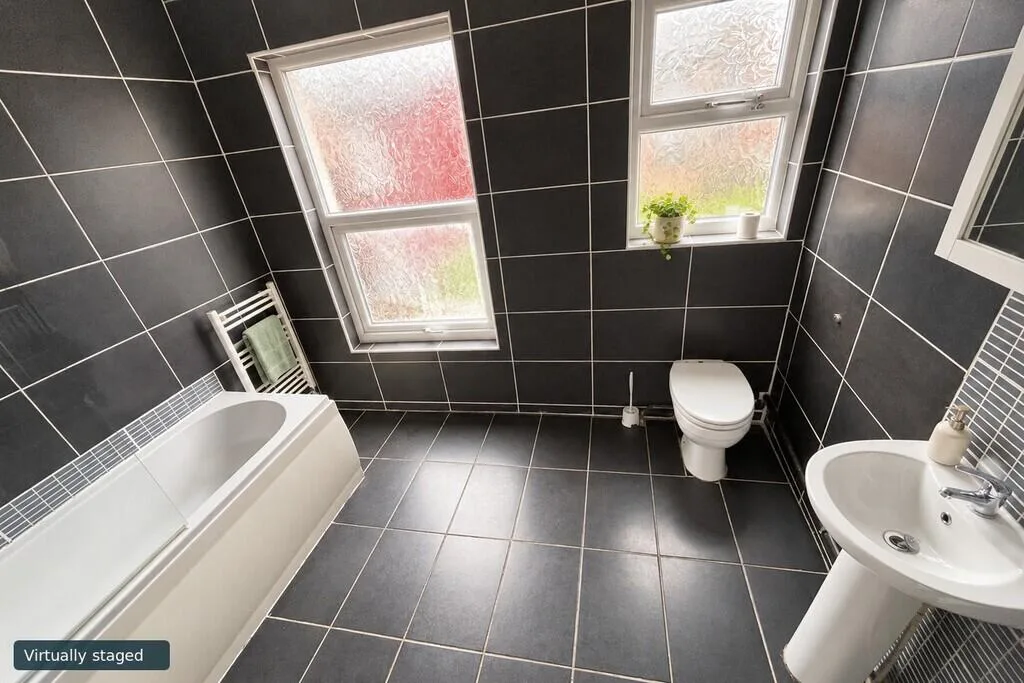 4 bedroom end of terrace house for rent