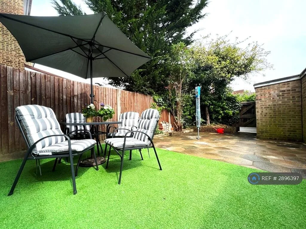 1 bedroom house share for rent