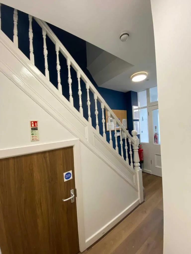 6 bedroom house for rent