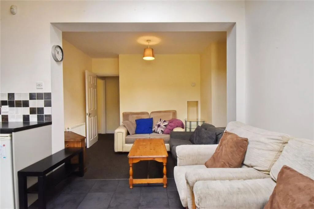 5 bedroom house for rent