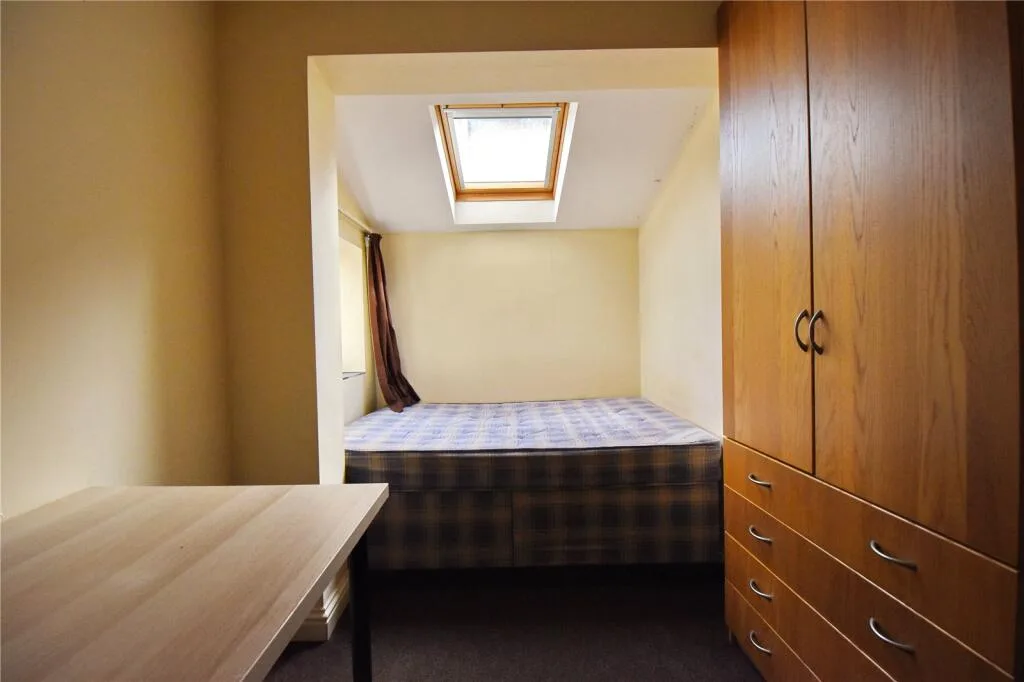 5 bedroom house for rent