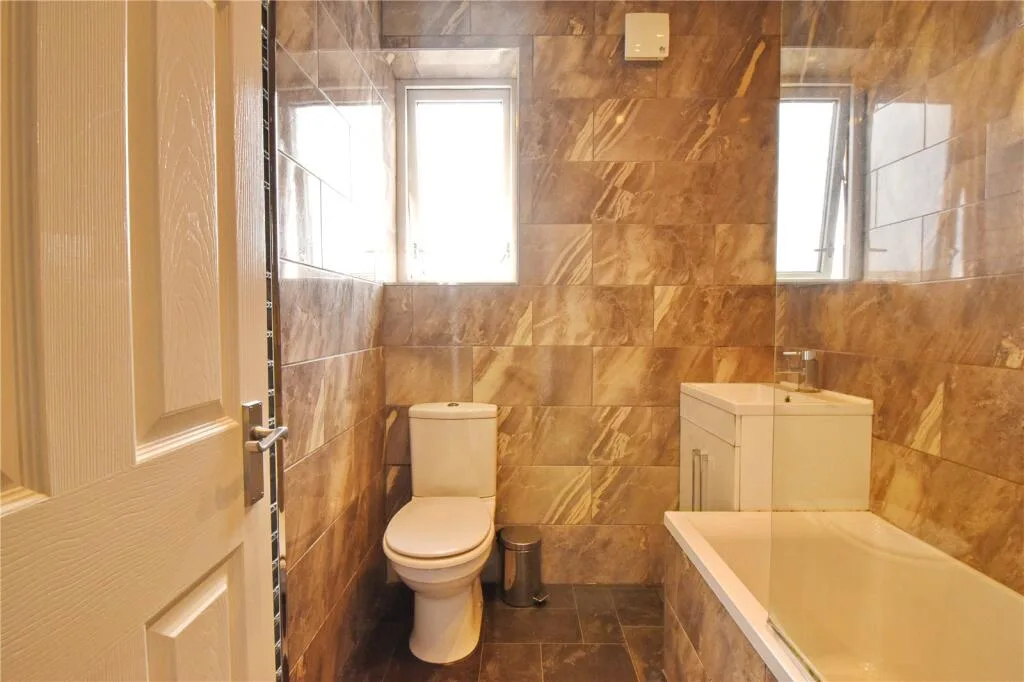 6 bedroom house for rent