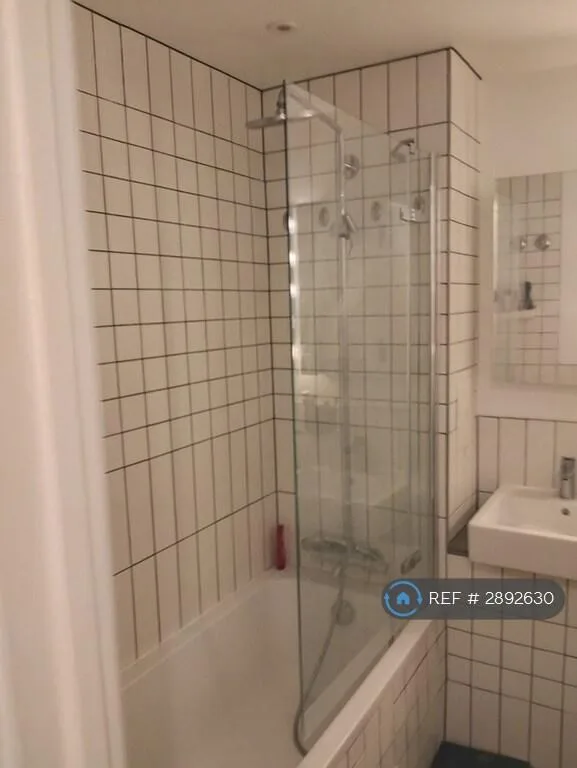1 bedroom flat share for rent