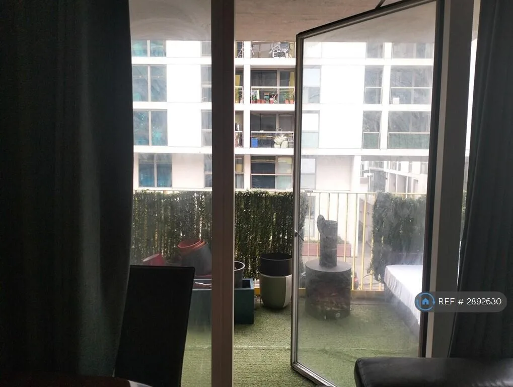 1 bedroom flat share for rent