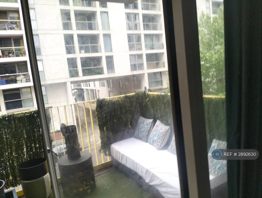 1 bedroom flat share for rent