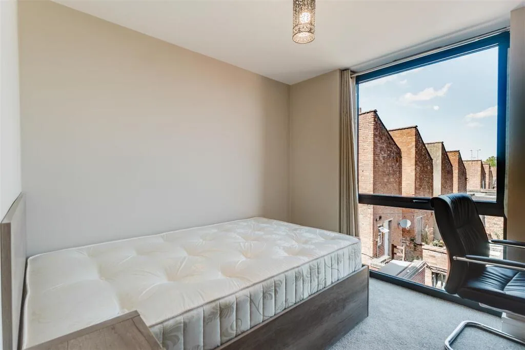 5 bedroom apartment for rent