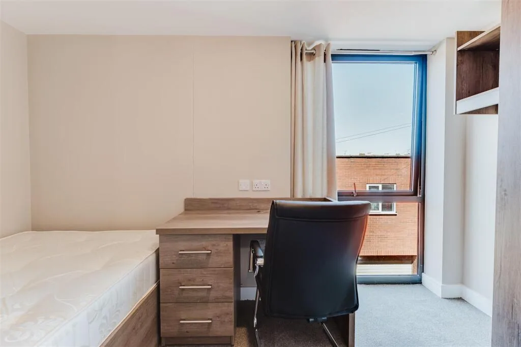 5 bedroom apartment for rent