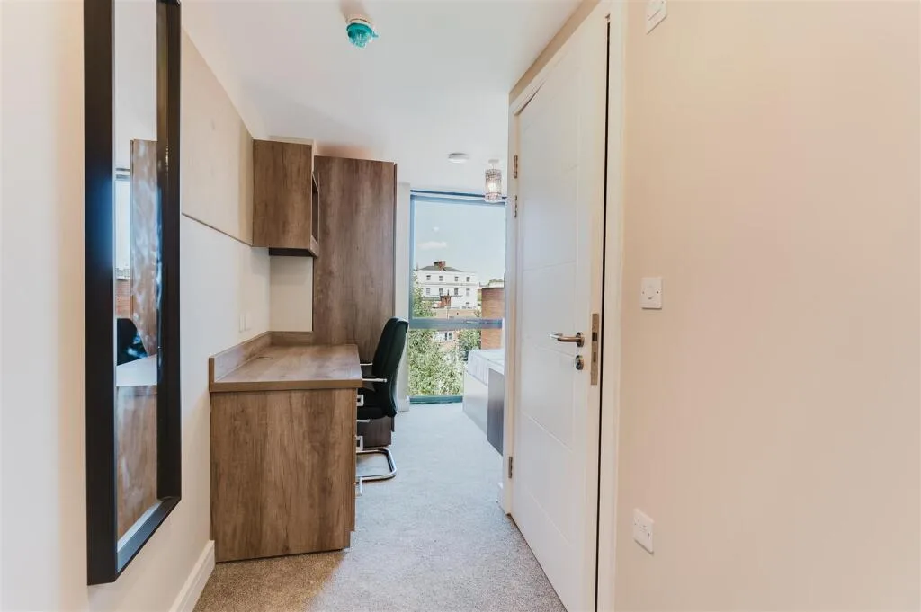 5 bedroom apartment for rent
