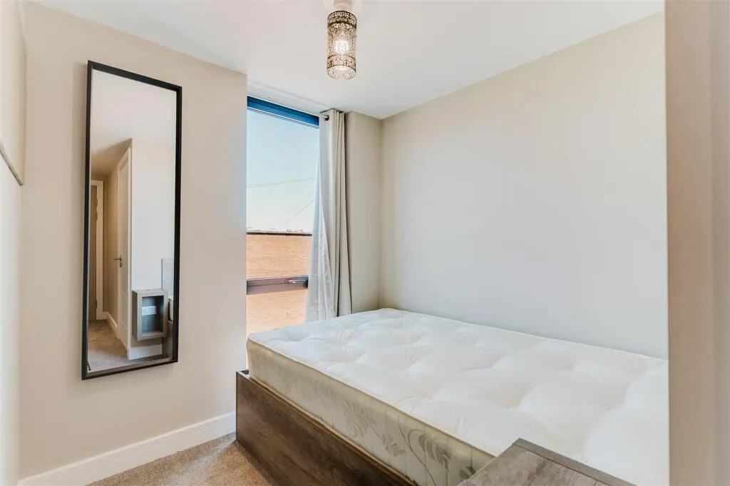 5 bedroom apartment for rent