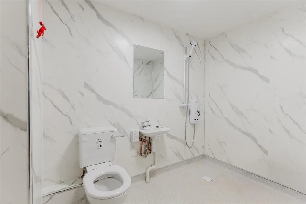 5 bedroom apartment for rent