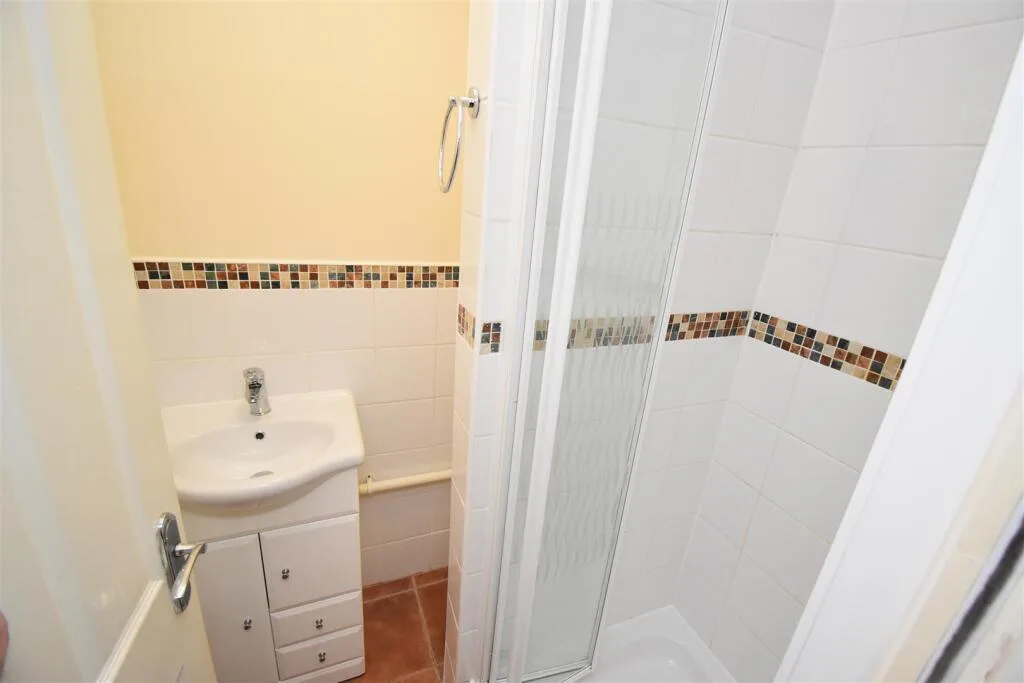 8 bedroom house for rent
