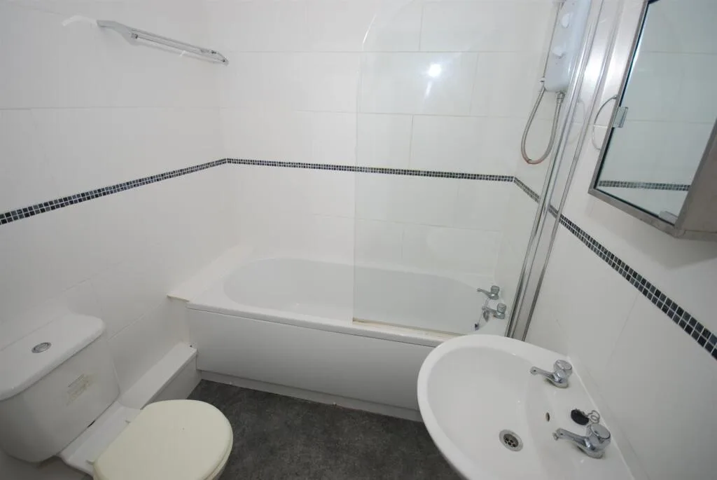 6 bedroom apartment for rent