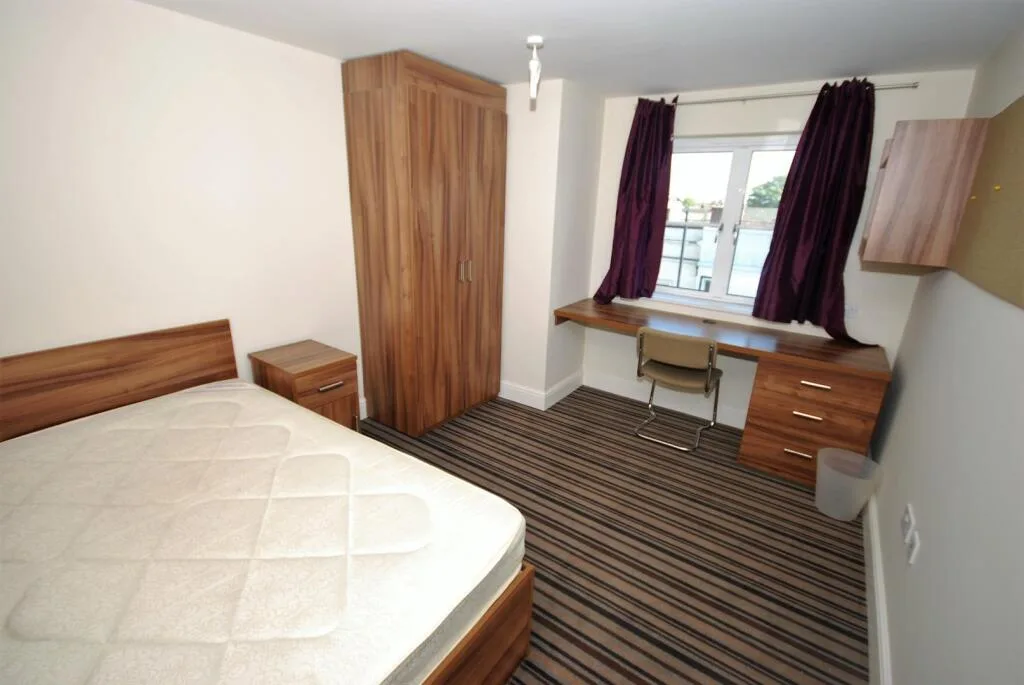 6 bedroom apartment for rent