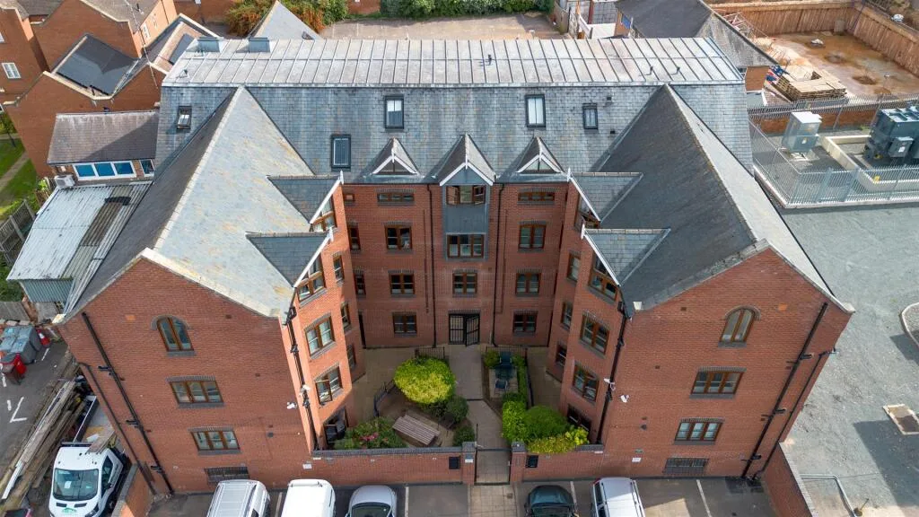 7 bedroom apartment for rent