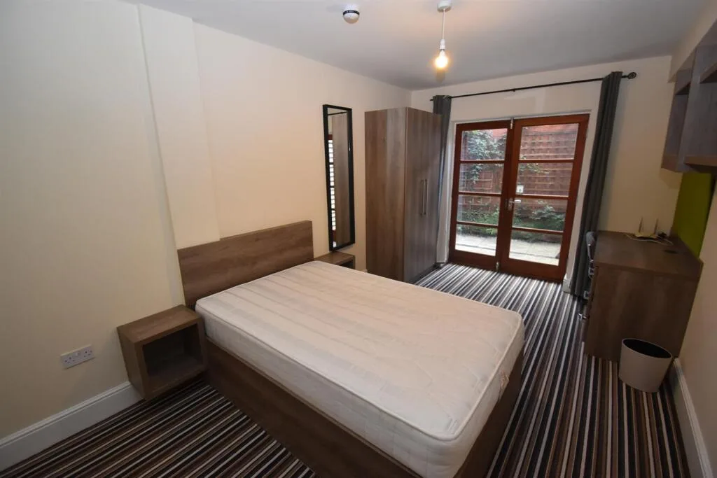 7 bedroom apartment for rent