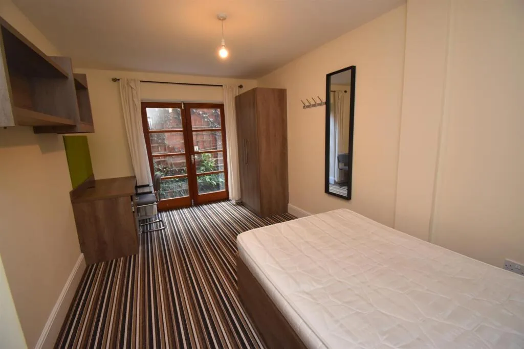 7 bedroom apartment for rent
