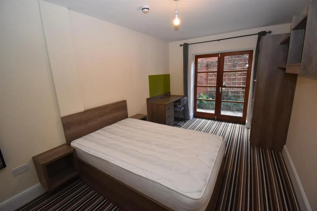 7 bedroom apartment for rent