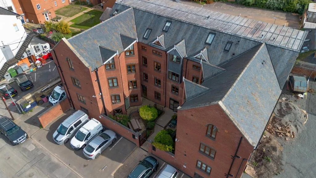 7 bedroom apartment for rent