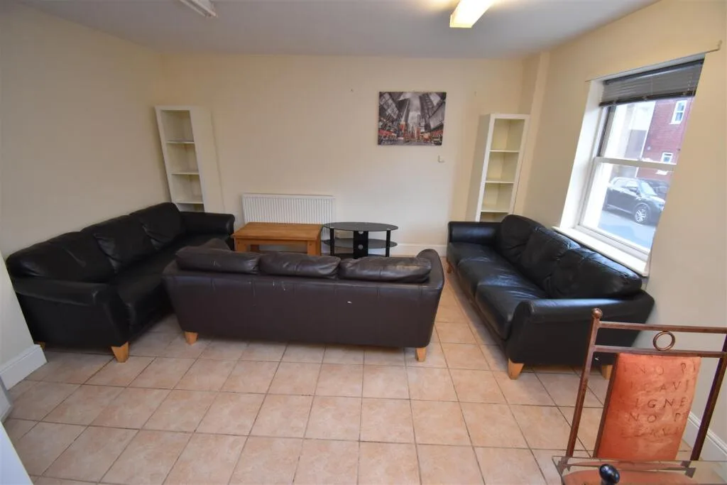 9 bedroom house for rent
