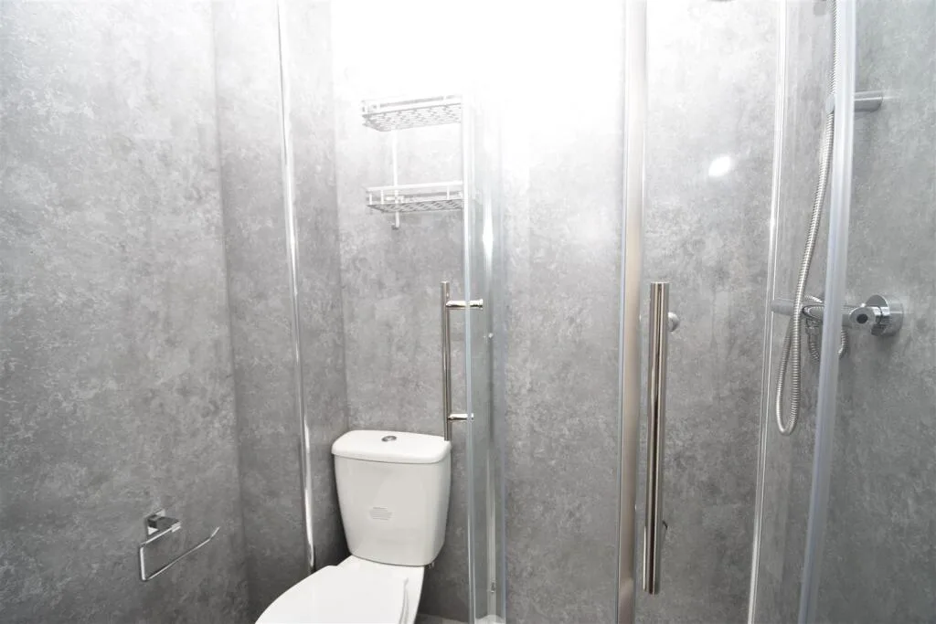9 bedroom house for rent