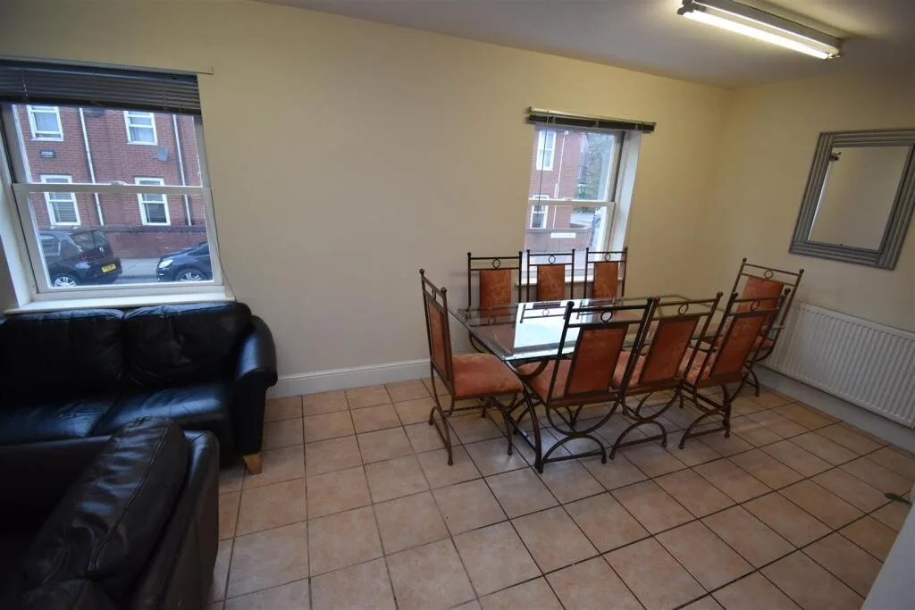 9 bedroom house for rent