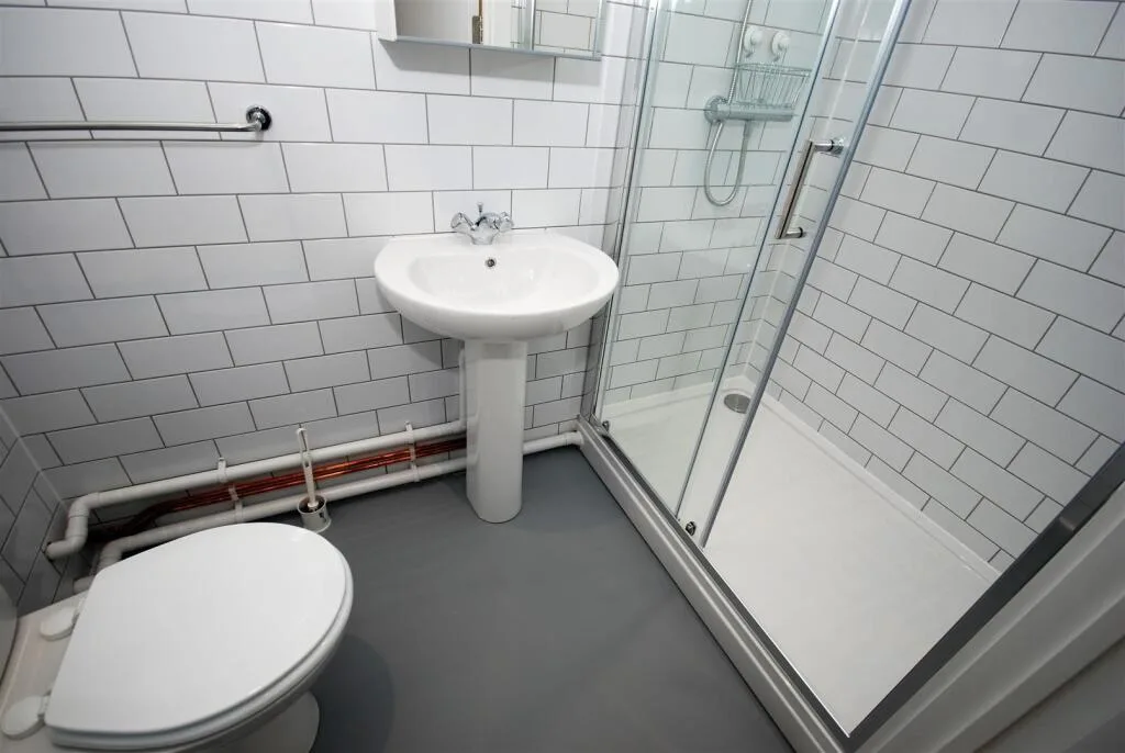 6 bedroom apartment for rent
