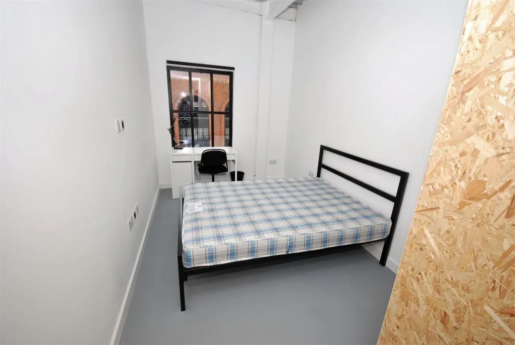 6 bedroom apartment for rent