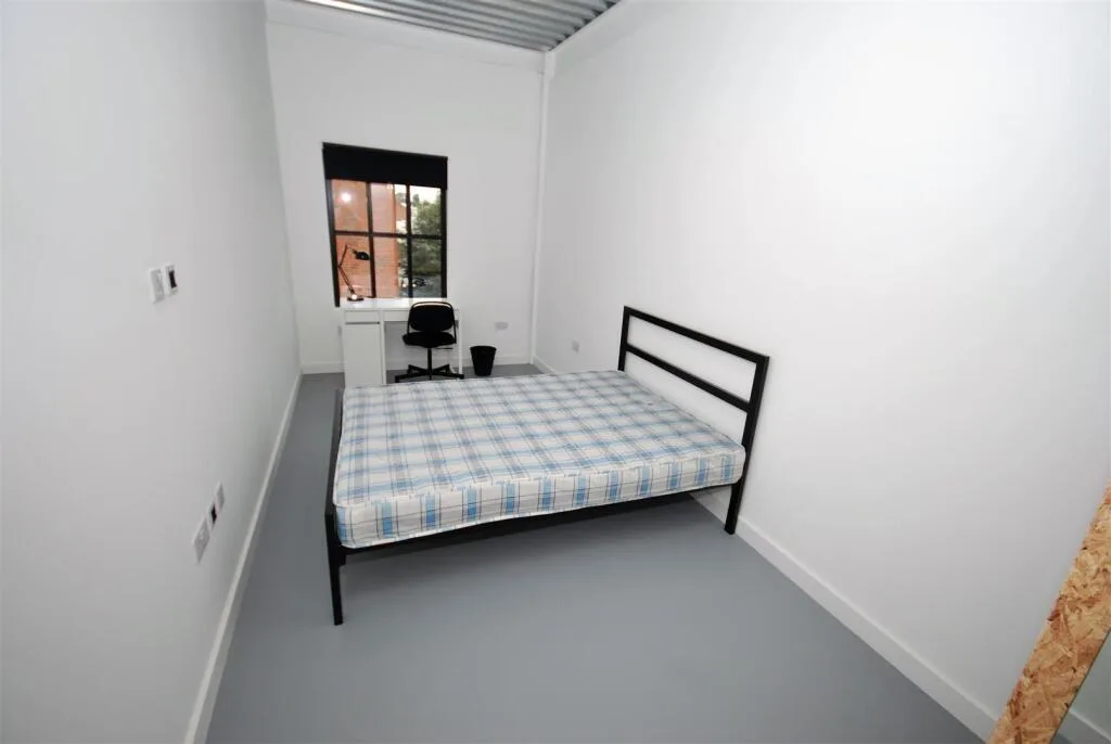 6 bedroom apartment for rent