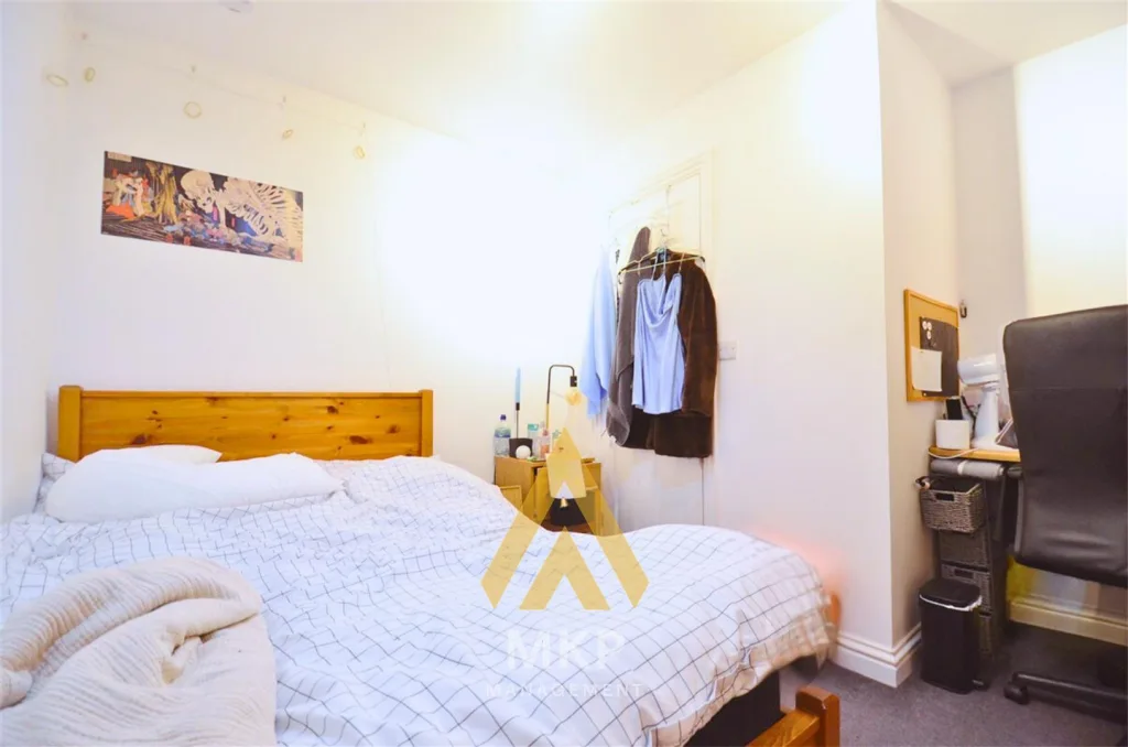 7 bedroom terraced house for rent