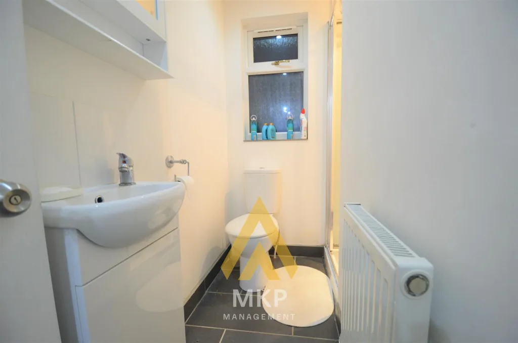 7 bedroom terraced house for rent