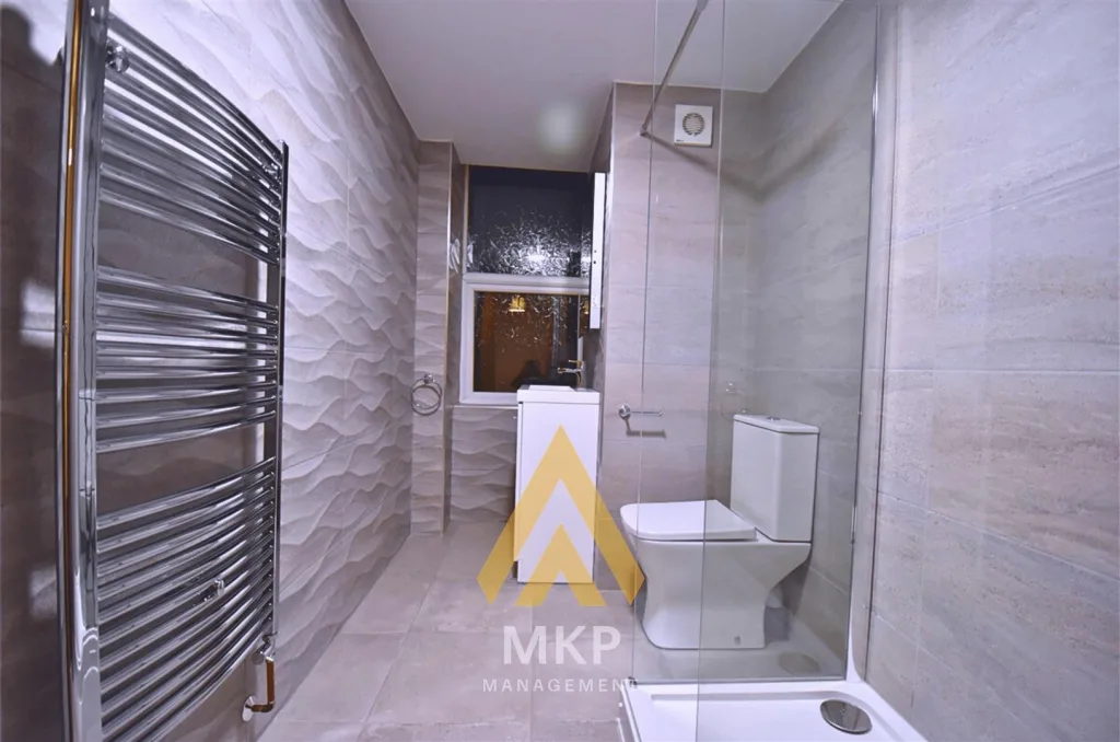 7 bedroom terraced house for rent