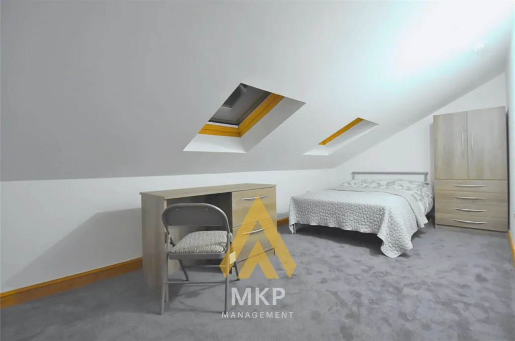 7 bedroom terraced house for rent